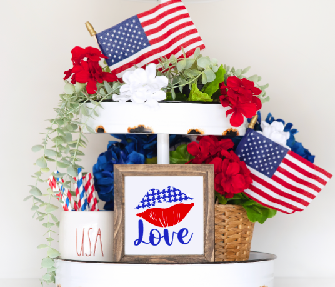 Stars & Stripes Tiered Tray Signs